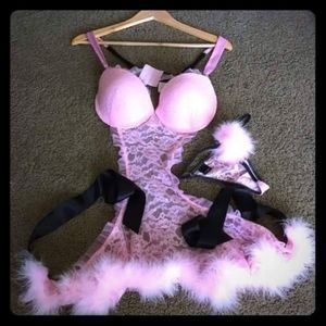 Size large cup size fits like a 38 c cup